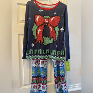 NWT Holiday Pajama Set